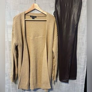 Two piece set outfit for Plus and Curve. Cardigan and wide band brown leggings.